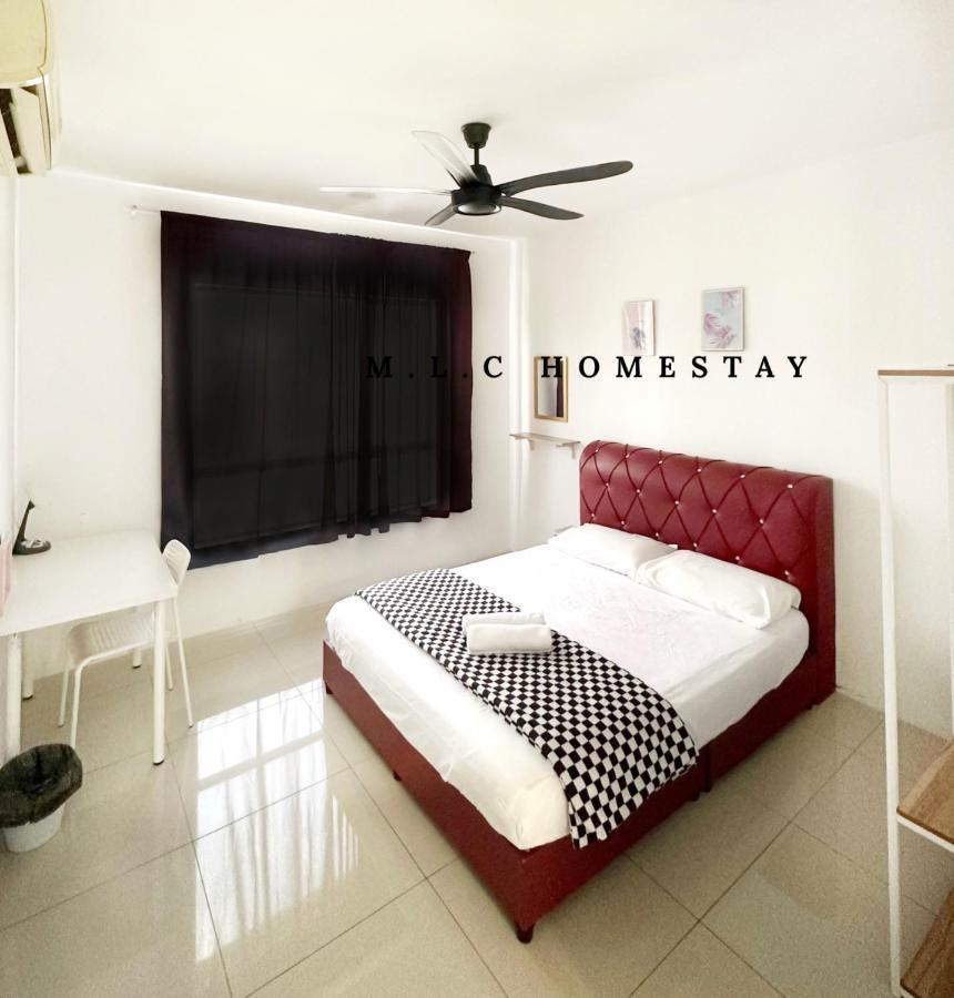 3 Bedrooms 2 Bathrooms Ipoh Waterpark Comfy Home - Pool & Mountain View 外观 照片